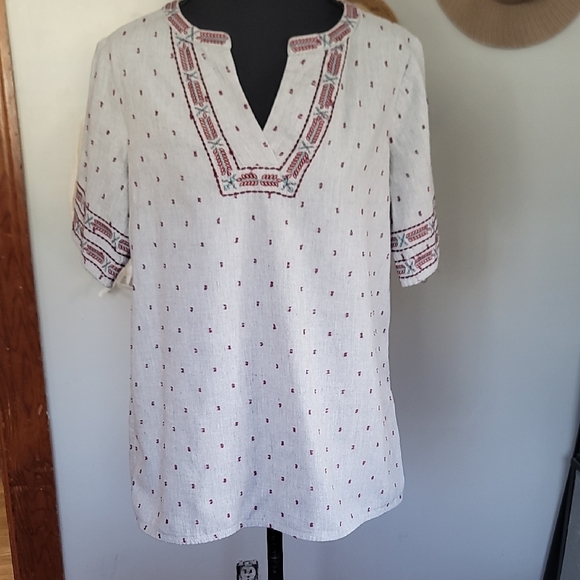 Bob Timberlake Tops - Bob Timberlake Light Gray Blouse with Red and Blue Embroidery